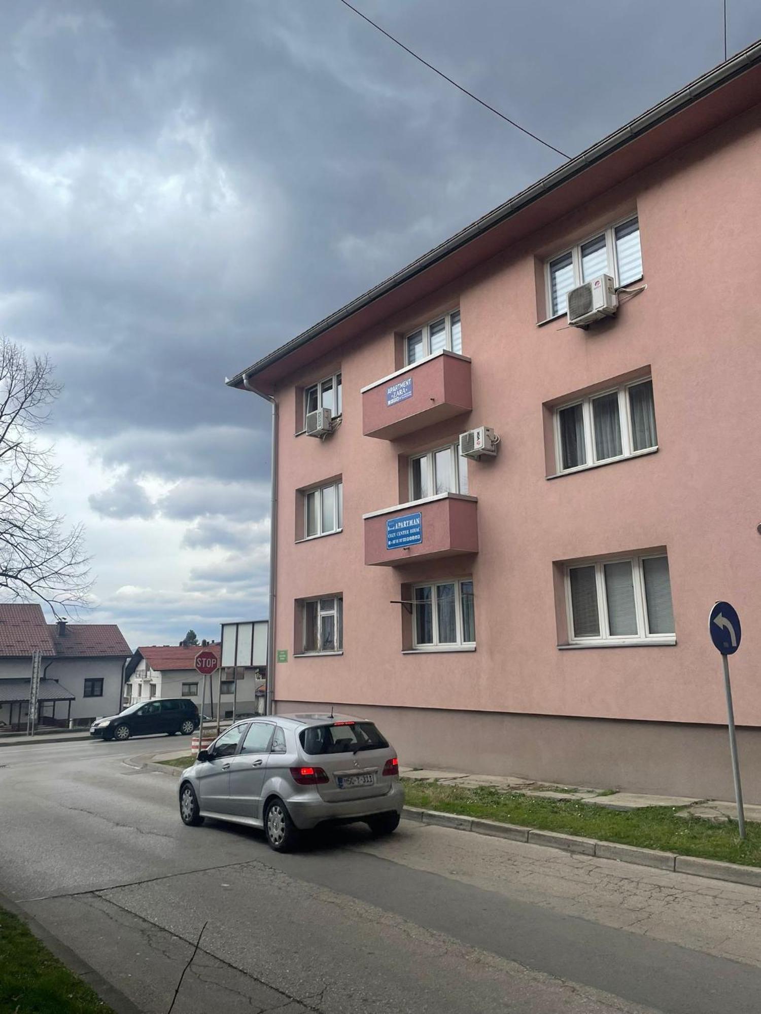 Apartment Zara Bihać Екстериор снимка