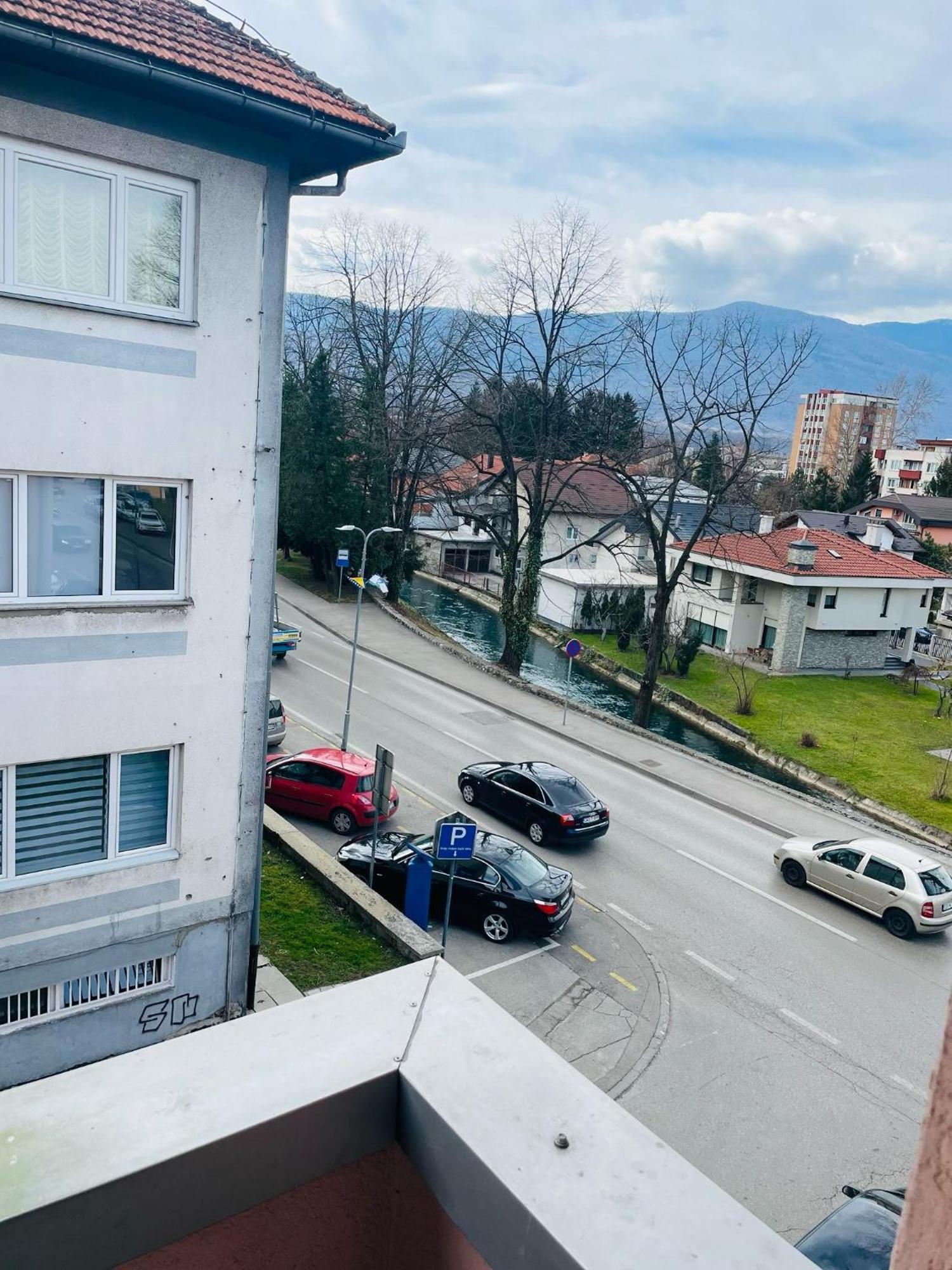 Apartment Zara Bihać Екстериор снимка
